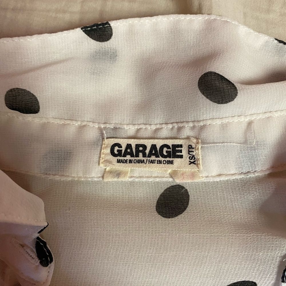 Adorable Garage Button Up - Picture 4 of 4